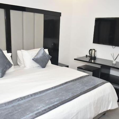 Jada Hotel And Suits Лагос Экстерьер фото
